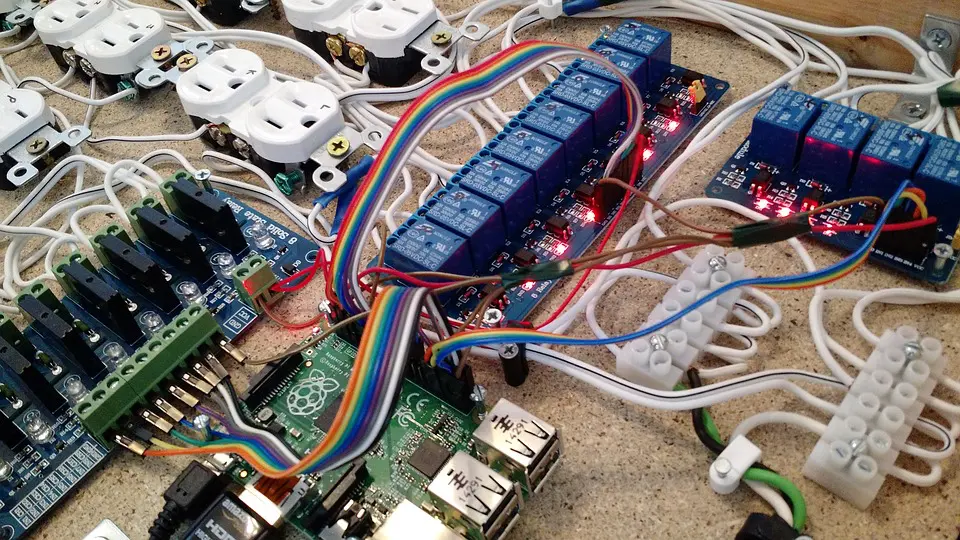 point-to-point-vs-printed-circuit-board-wiring